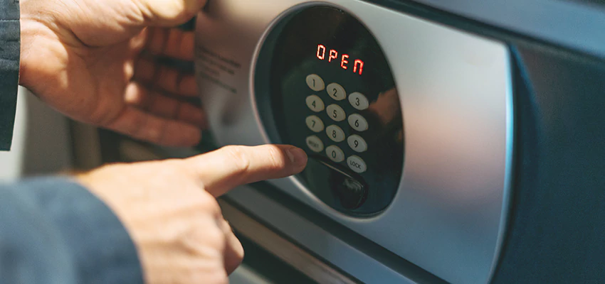 Cash Safe Openers in Lucas Valley-Marinwood, California