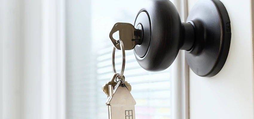 Bifold Door Knob Replacement in Lucas Valley-Marinwood, California